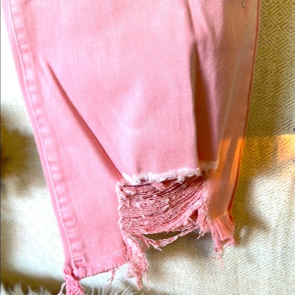 Blakely Pink distressed Jeans - Picture 5 of 11